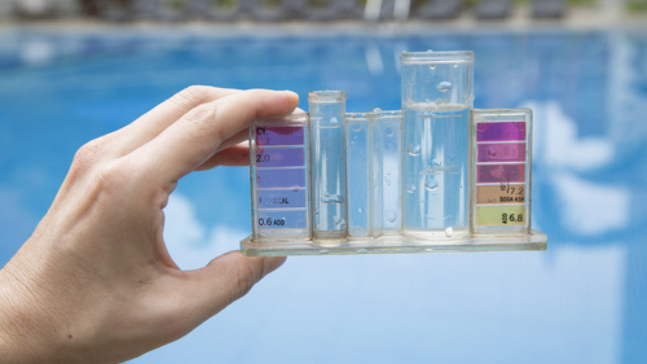 Cómo medir el cloro y el ph de tu piscina | Tipos de medidores de Ph