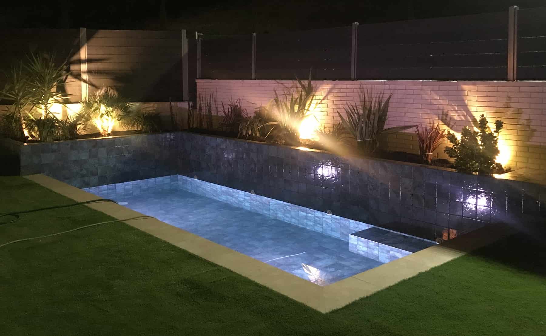 iluminación para piscinas